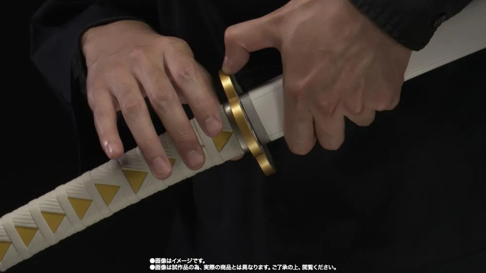 Demon Slayer: Kimetsu no Yaiba Proplica - Agatsuma Zenitsu Nichirin Sword