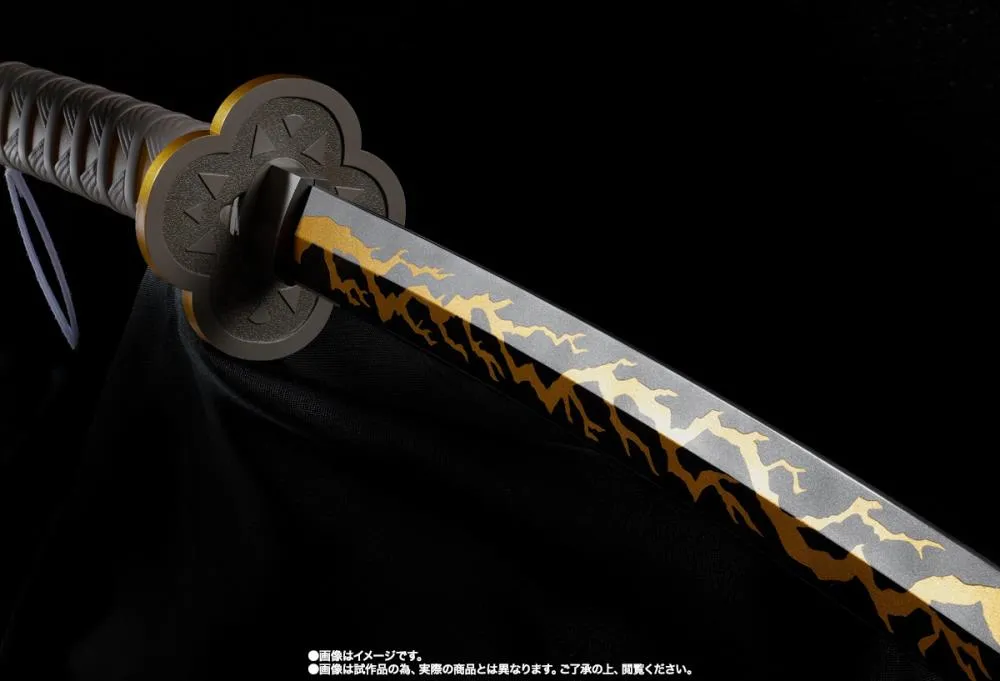 Demon Slayer: Kimetsu no Yaiba Proplica - Agatsuma Zenitsu Nichirin Sword