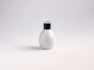 Hakusan Asanoito Hemp Thread Sake Bottle Indigo