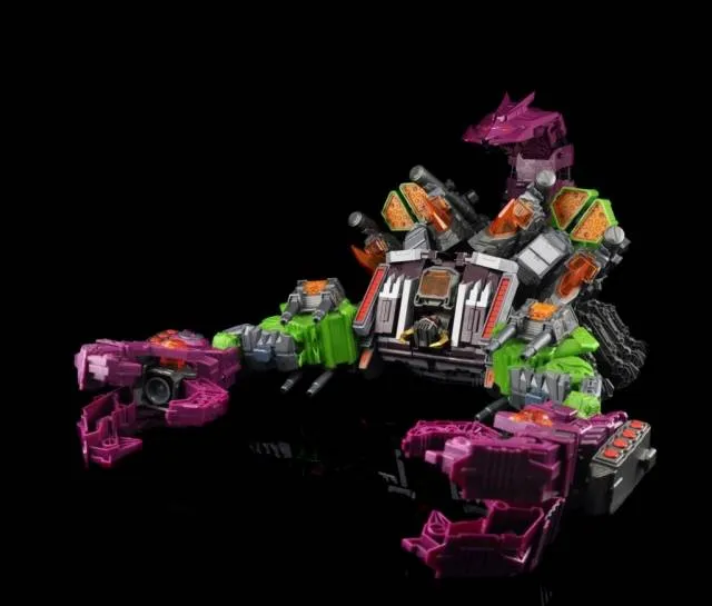 MakeToys MCB-03 Pandinus Action Figure