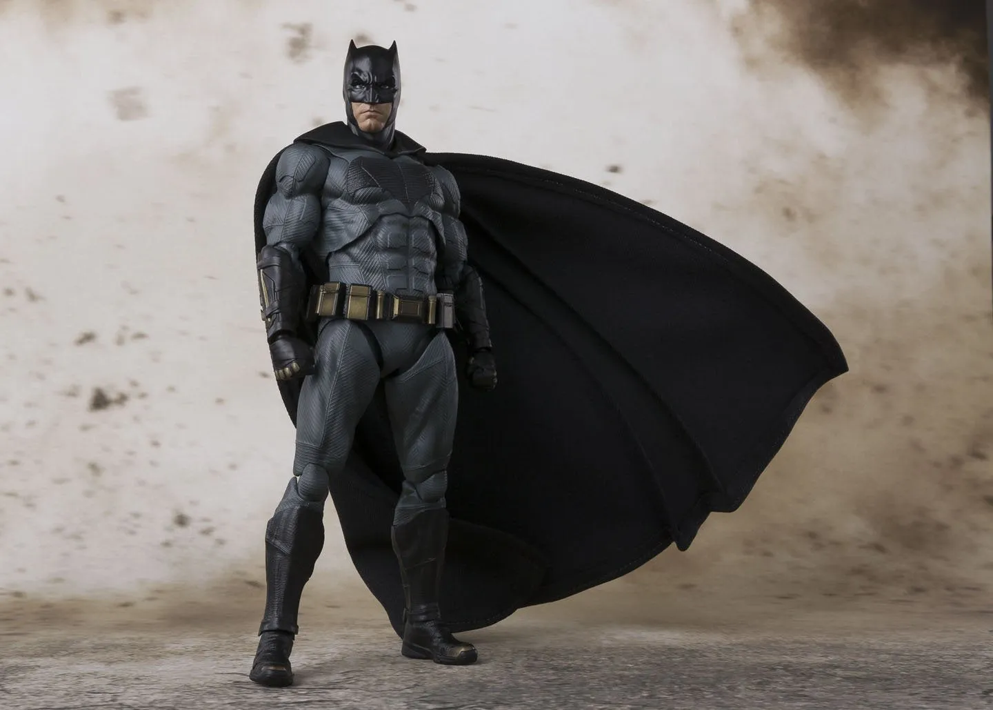 S.H. Figuarts DC Comics Batman Justice League Movie Action Figure