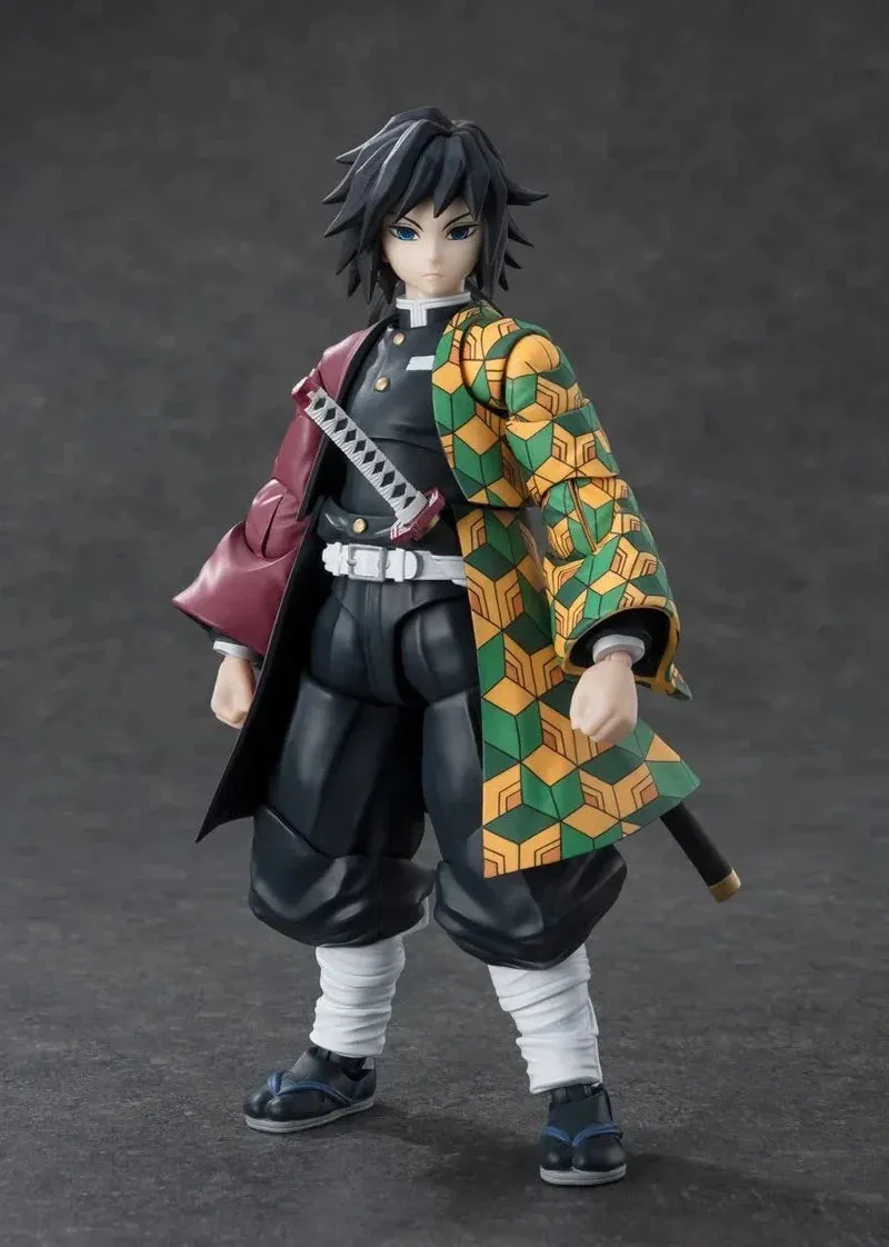 S.H. Figuarts Demon Slayer: Kimetsu no Yaiba - Giyu Tomioka